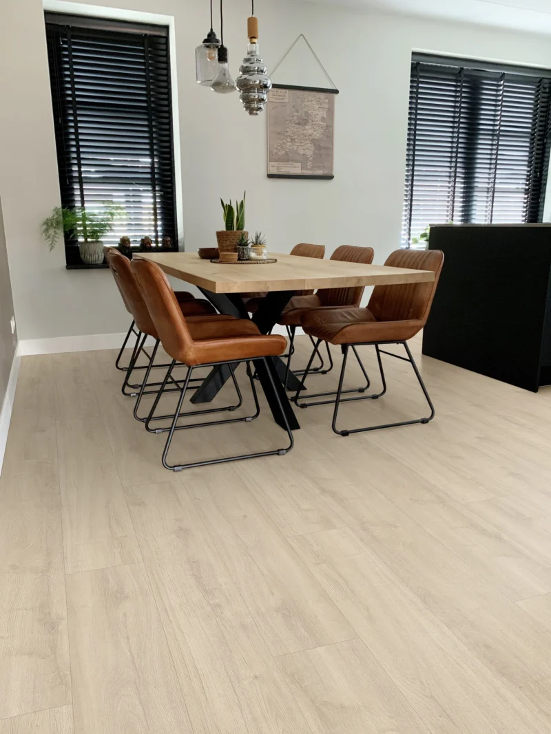 Gelasta Oakland 6105