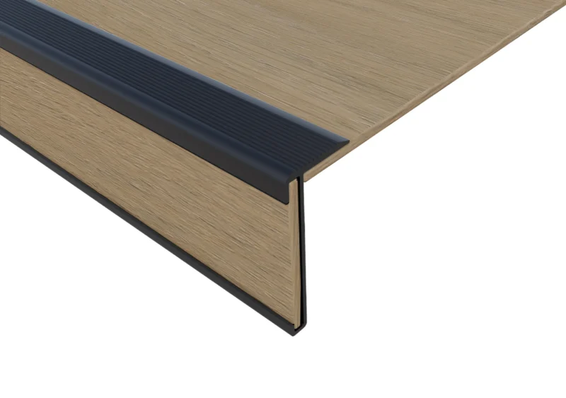 Vivafloors Traprenovatie 7880